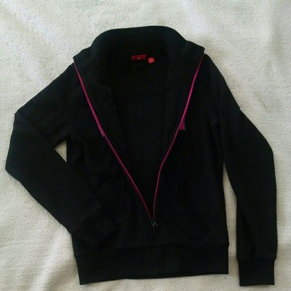 Puma zipup sweatshirt - Picture 2 of 4